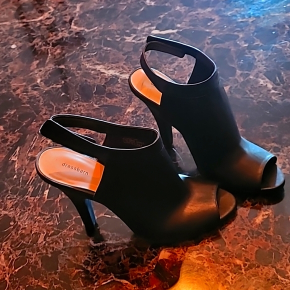 Shoes - Picture 1 of 2